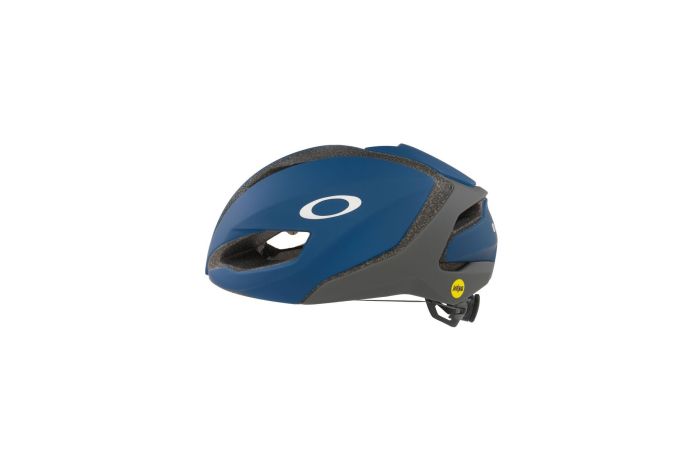Oakley ARO5